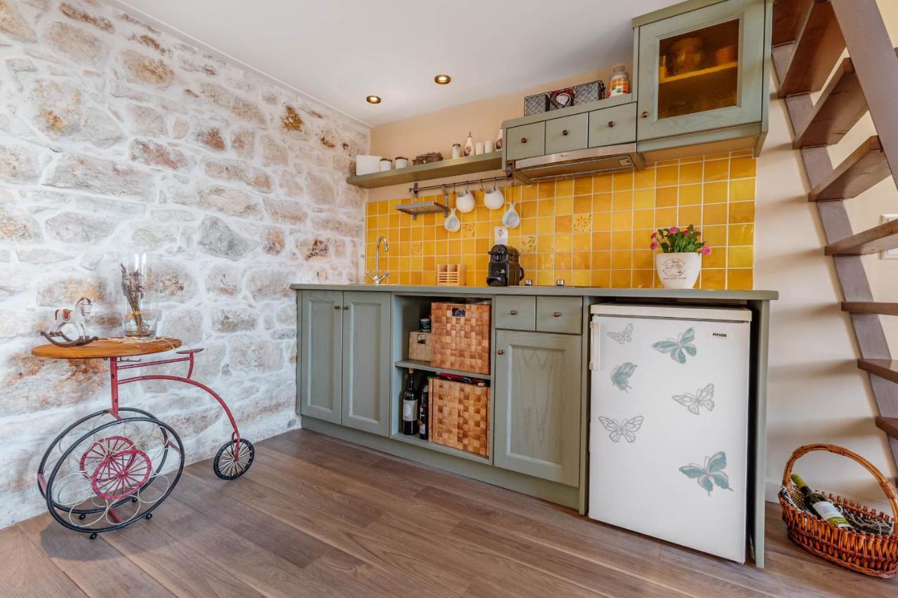 Mouragia Loft - Waterfront Old Corfu Townアパートメント エクステリア 写真