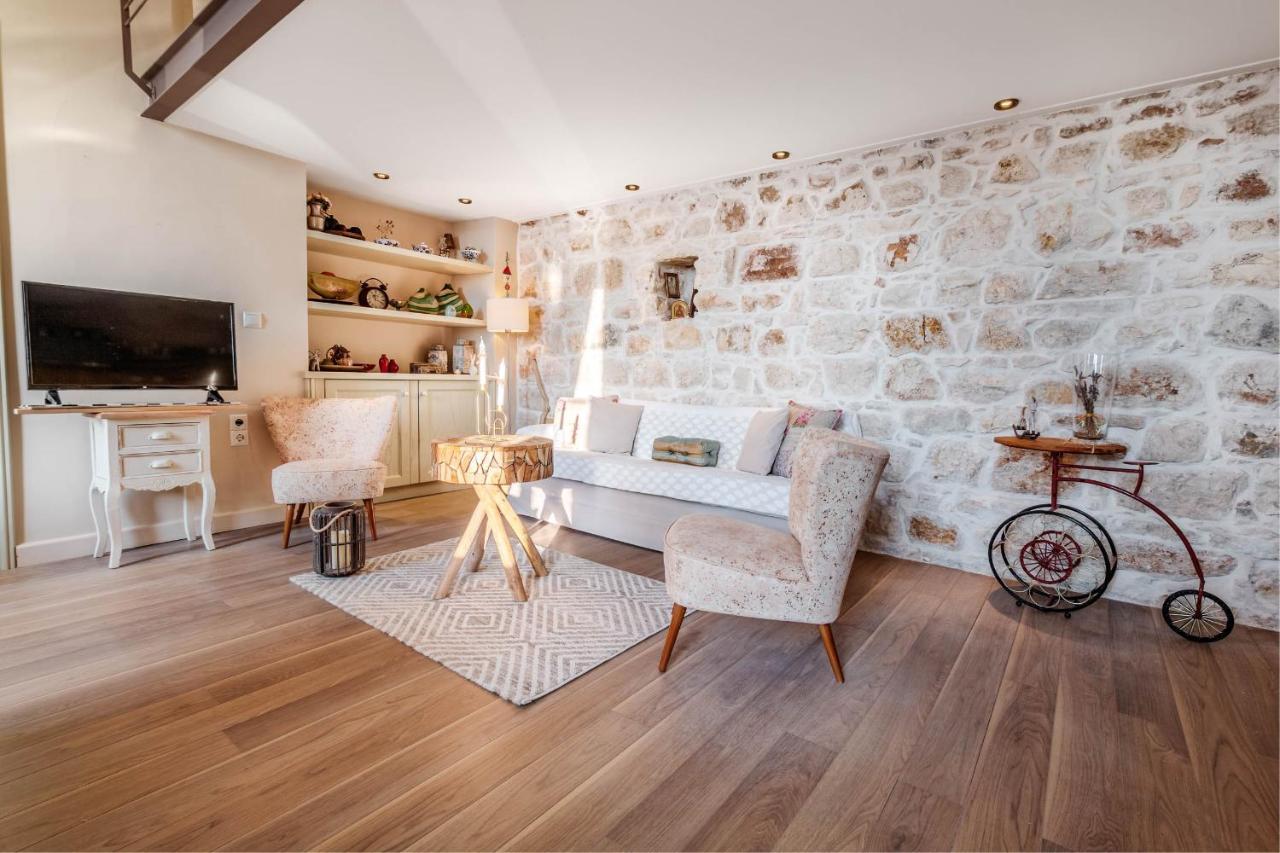Mouragia Loft - Waterfront Old Corfu Townアパートメント エクステリア 写真